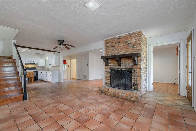 515 North Sharp, Franklin, TX 77856