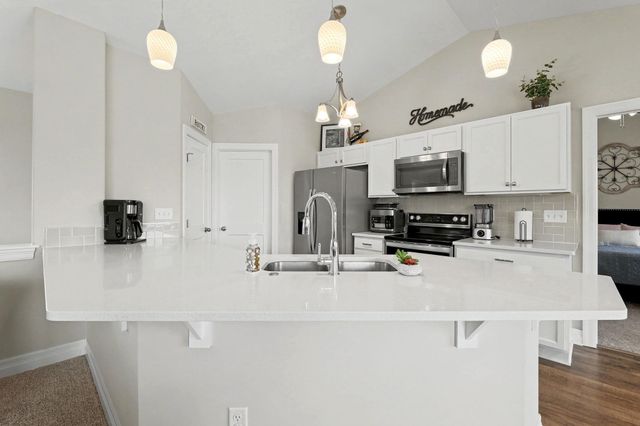 111 W Capstone Ct, Andover, KS 67002