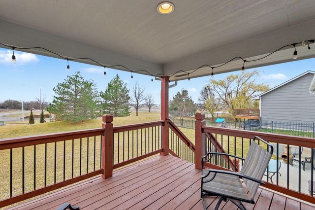 111 W Capstone Ct, Andover, KS 67002