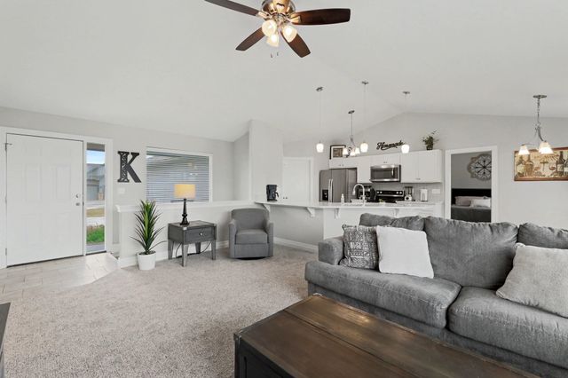 111 W Capstone Ct, Andover, KS 67002