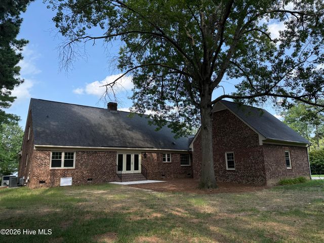 2207 Greenwich Lane NW, Wilson, NC 27896