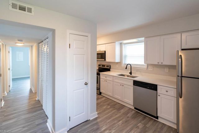 1522 Chela Ave Apt A1, Norfolk, VA 23503