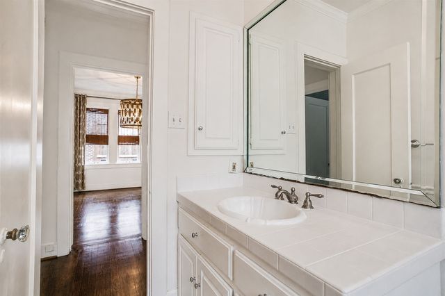 5911 Vanderbilt Avenue, Dallas, TX 75206
