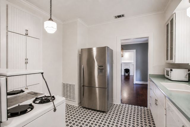 5911 Vanderbilt Avenue, Dallas, TX 75206