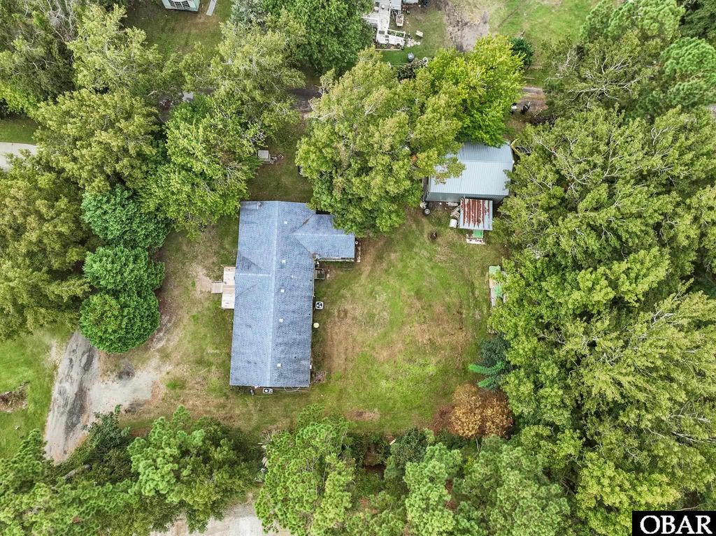 Image 27 of property listing at 92 Mosley Lane, Wanchese, NC 27981