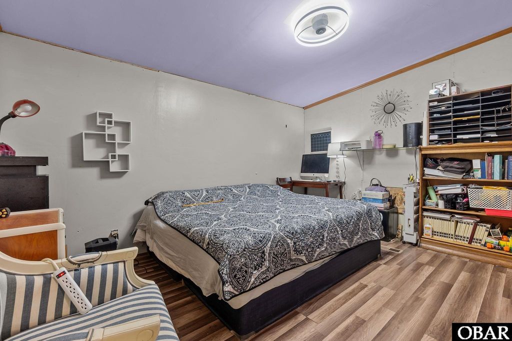 Image 6 of property listing at 92 Mosley Lane, Wanchese, NC 27981