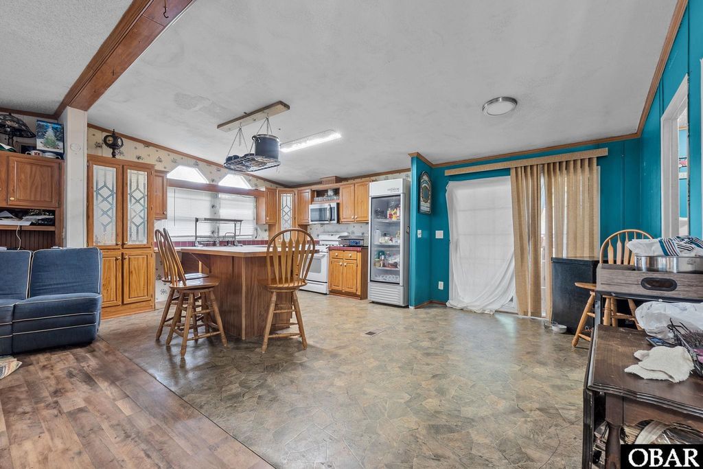 Image 10 of property listing at 92 Mosley Lane, Wanchese, NC 27981