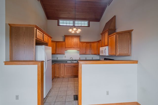 1927 Laurel Lake Dr, Monteagle, TN 37356