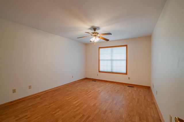 1927 Laurel Lake Dr, Monteagle, TN 37356