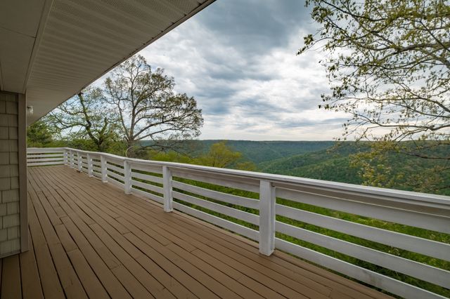 1927 Laurel Lake Dr, Monteagle, TN 37356