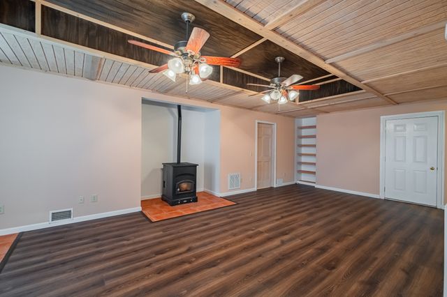 1927 Laurel Lake Dr, Monteagle, TN 37356