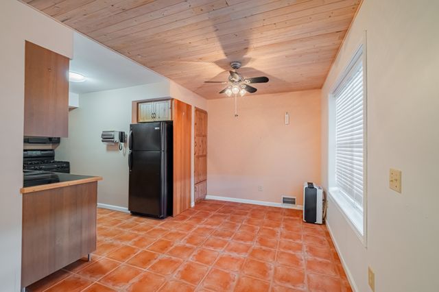 1927 Laurel Lake Dr, Monteagle, TN 37356
