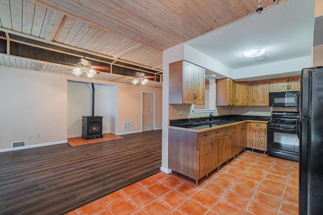 1927 Laurel Lake Dr, Monteagle, TN 37356