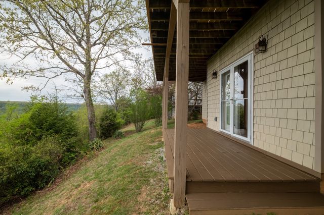 1927 Laurel Lake Dr, Monteagle, TN 37356