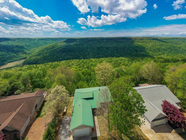 1927 Laurel Lake Dr, Monteagle, TN 37356