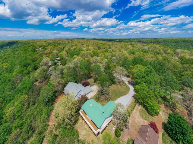 1927 Laurel Lake Dr, Monteagle, TN 37356