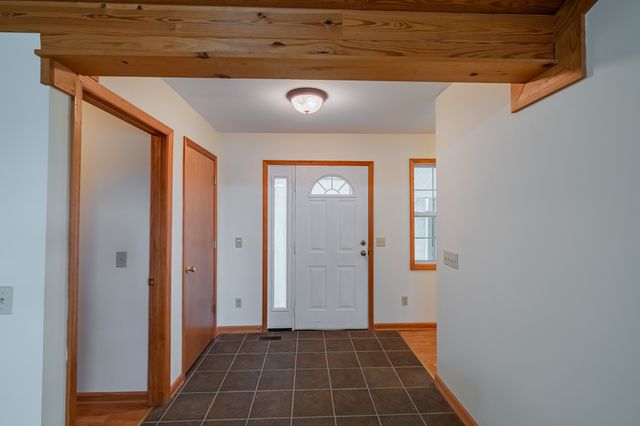 1927 Laurel Lake Dr, Monteagle, TN 37356