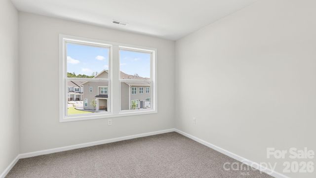 396 Creekview Road, Hendersonville, NC 28792