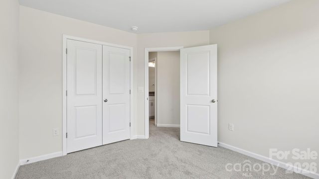 396 Creekview Road, Hendersonville, NC 28792