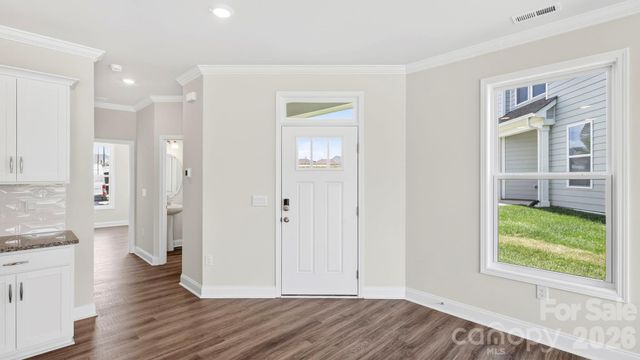 396 Creekview Road, Hendersonville, NC 28792