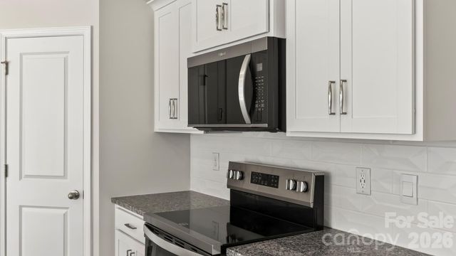 396 Creekview Road, Hendersonville, NC 28792