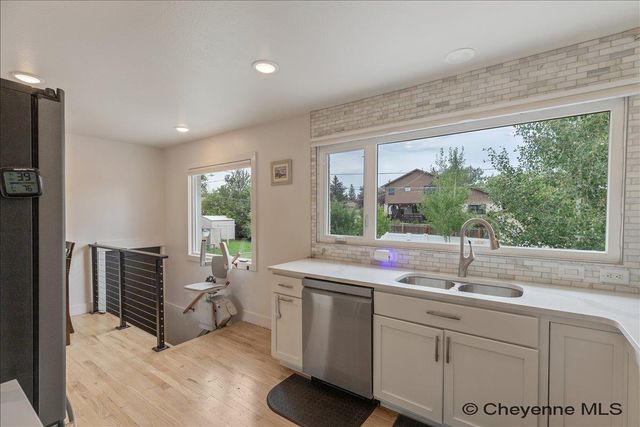 1513 MONROE AVE, Cheyenne, WY 82001