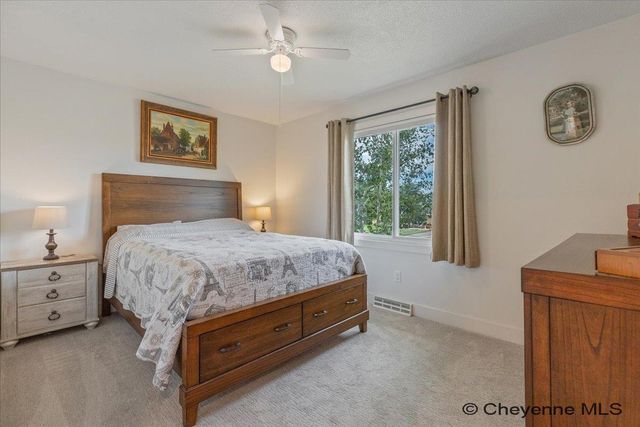 1513 MONROE AVE, Cheyenne, WY 82001