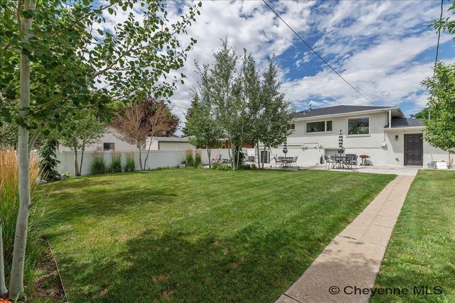 1513 MONROE AVE, Cheyenne, WY 82001