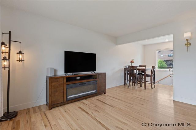 1513 MONROE AVE, Cheyenne, WY 82001