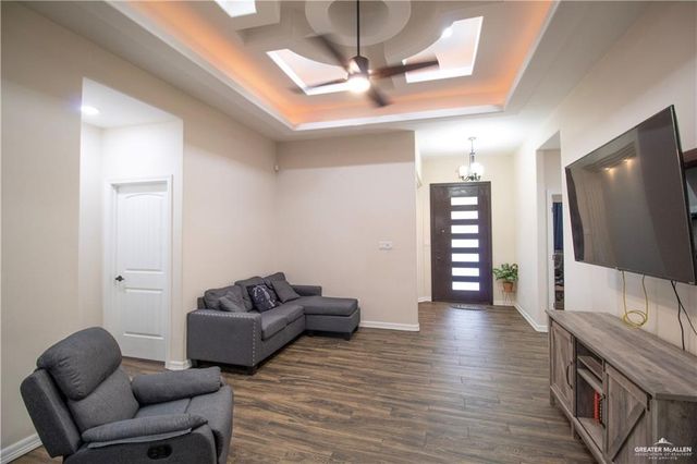 2901 E Imperial Oaks Drive Drive, Alton, TX 78573