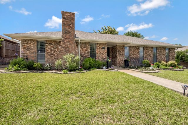 1714 Rosemeade Circle, Carrollton, TX 75007