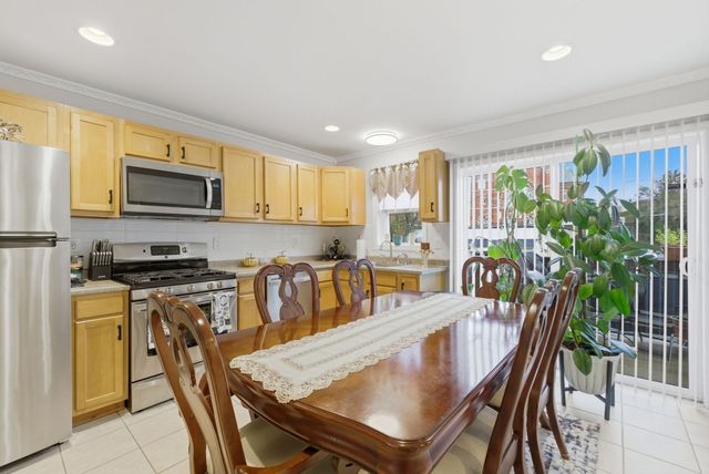 124 Locust St 124, Haverhill, MA 01830