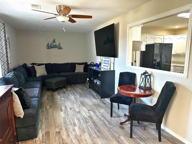 226 Hunt Club Circle, Galena, MO 65656