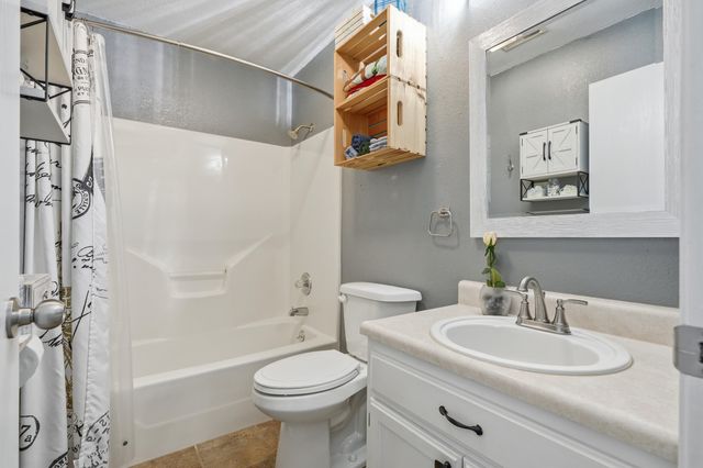 226 Hunt Club Circle, Galena, MO 65656