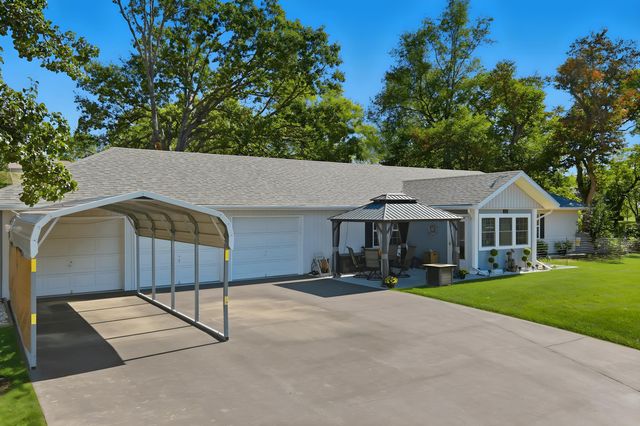 226 Hunt Club Circle, Galena, MO 65656