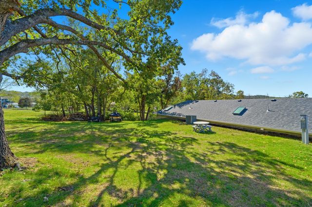 226 Hunt Club Circle, Galena, MO 65656