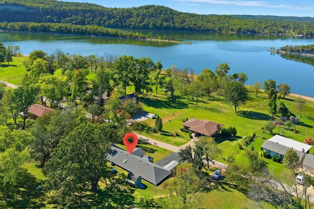 226 Hunt Club Circle, Galena, MO 65656