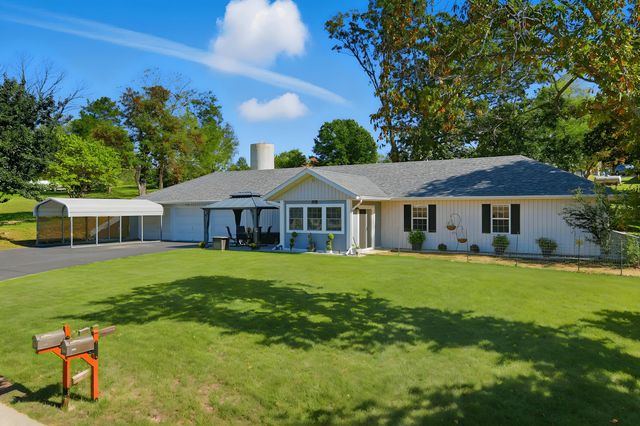 226 Hunt Club Circle, Galena, MO 65656