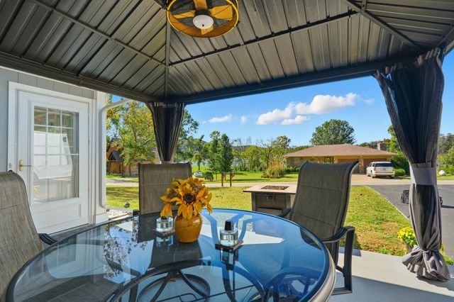 226 Hunt Club Circle, Galena, MO 65656