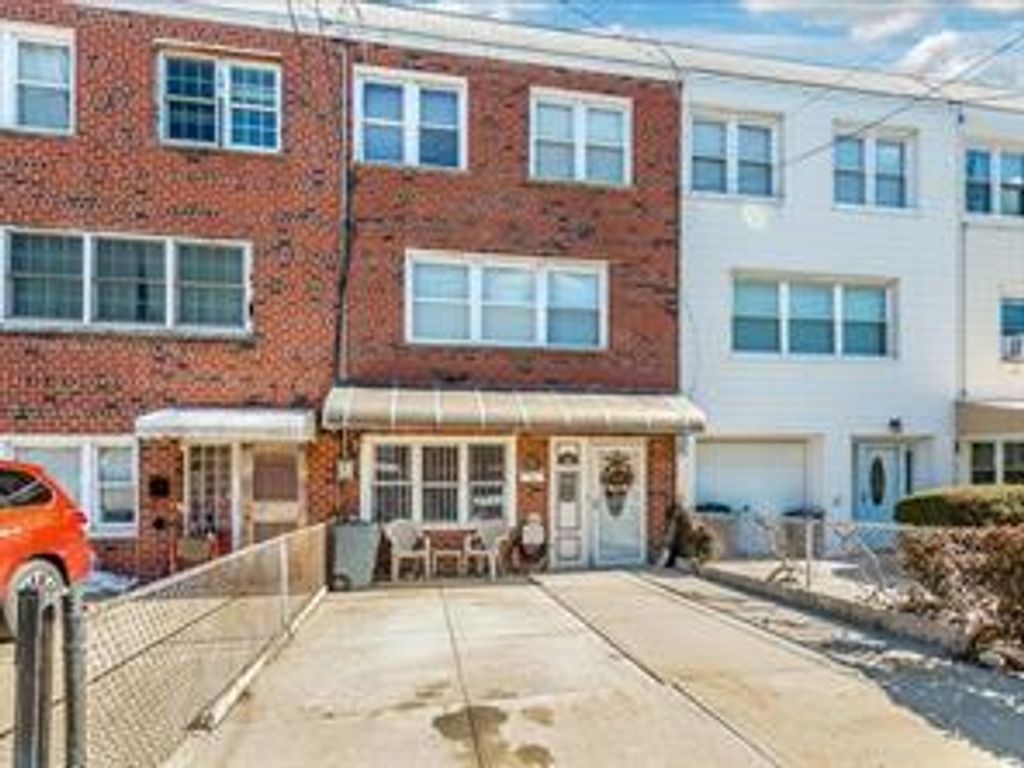 236 Huntington Avenue, Bronx, NY 10465