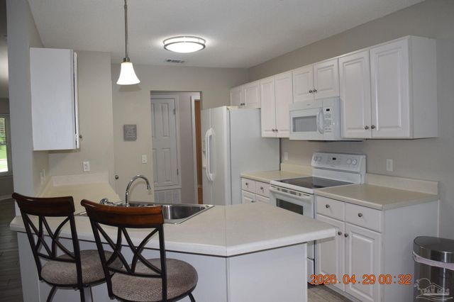 5537 Shadow Grove Blvd, Pensacola, FL 32526