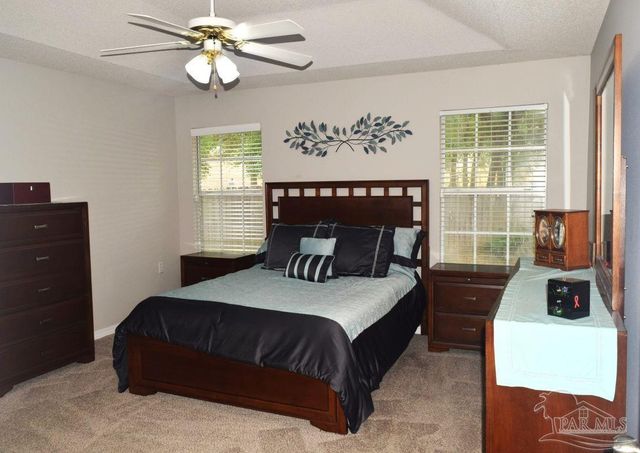 5537 Shadow Grove Blvd, Pensacola, FL 32526