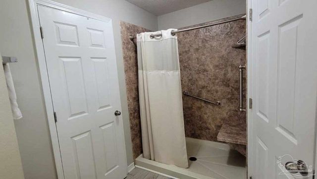 5537 Shadow Grove Blvd, Pensacola, FL 32526