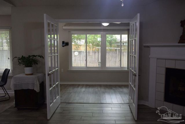 5537 Shadow Grove Blvd, Pensacola, FL 32526