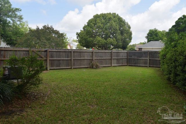 5537 Shadow Grove Blvd, Pensacola, FL 32526
