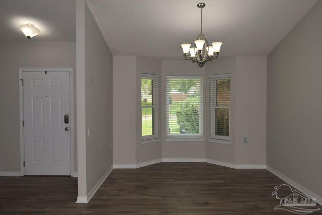 5537 Shadow Grove Blvd, Pensacola, FL 32526
