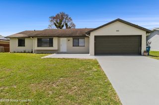 940 Forest Street NE, Palm Bay, FL 32907