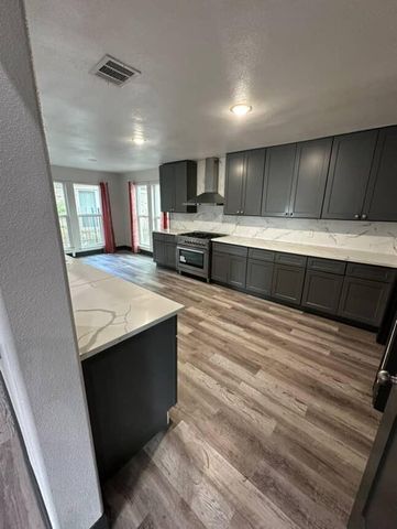 2222 N Fountain Valley Drive, Missouri City, TX 77459