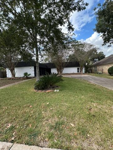 2222 N Fountain Valley Drive, Missouri City, TX 77459