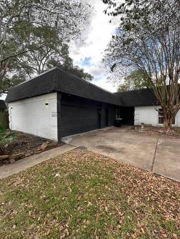 2222 N Fountain Valley Drive, Missouri City, TX 77459